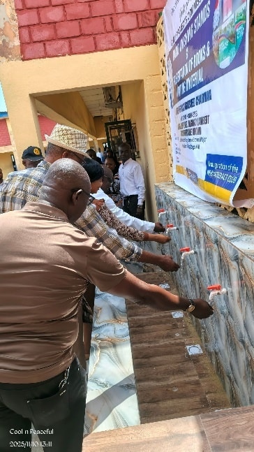 Commissioning of Hand Washing Stands (WASH Project), photograph 2